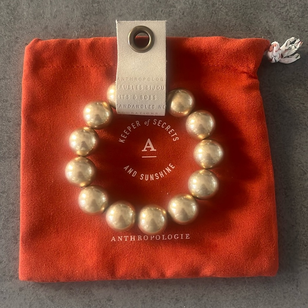 Anthropologie Pearl-Look Stretch Bracelet — Ivory Pearlescent